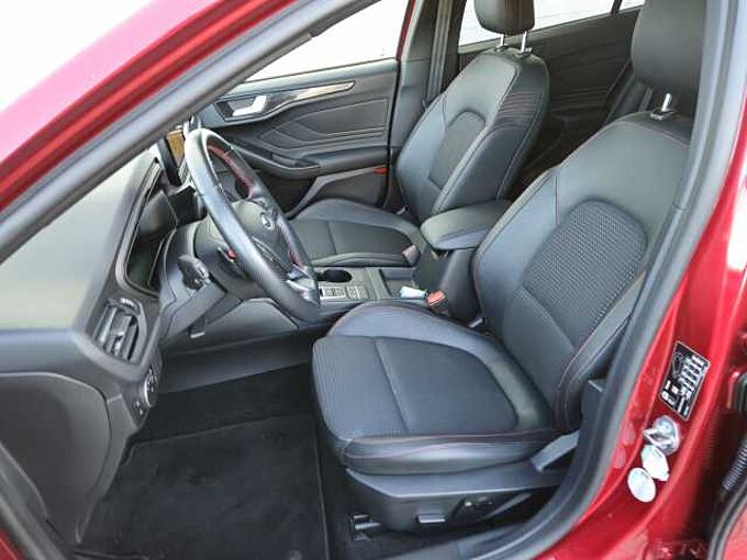 Ford Focus 150PS ST-Line*Pano*LED*RFK*ACC*WiPa*HuD* ST-Line