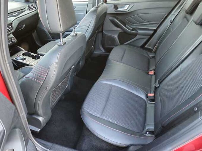 Ford Focus 150PS ST-Line*Pano*LED*RFK*ACC*WiPa*HuD* ST-Line