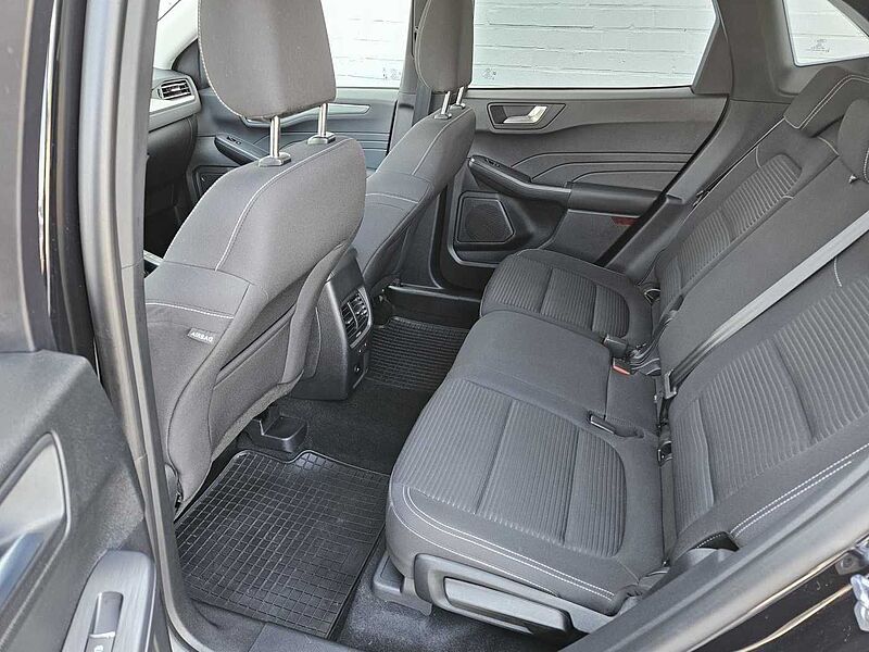 Ford Kuga TITANIUM*AHK*ACC*LED*WiPa*BLIS*RFK* Titanium